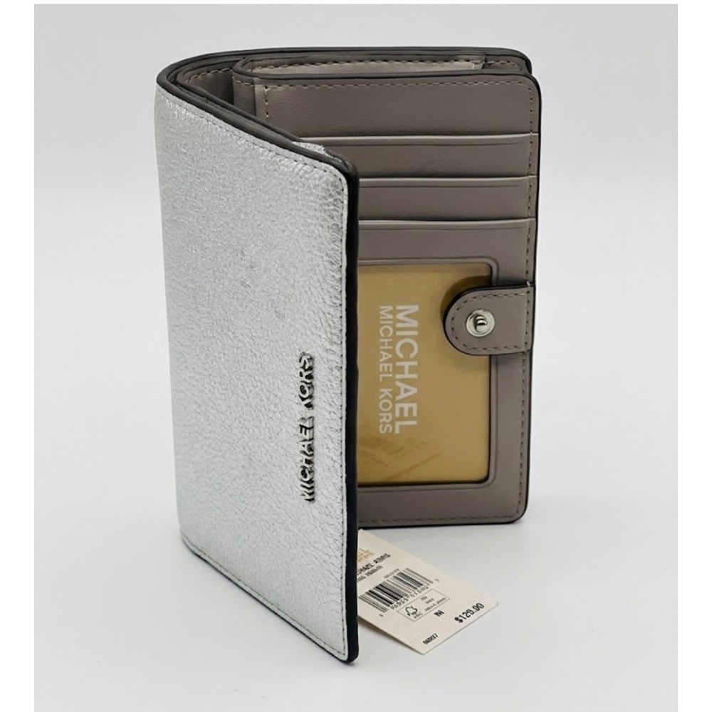 Michael Kors Metallic Silver and Cream Shoulder Bag with matching wallet - Picture 4 of 5